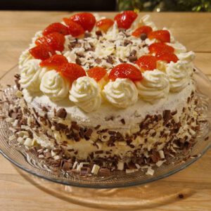 Een heerlijke slagroomtaart met een vleugje vanille.